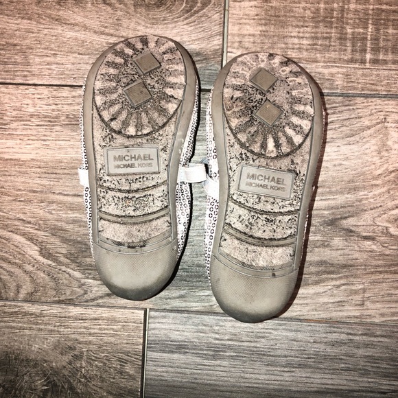 michael kors doll shoes price